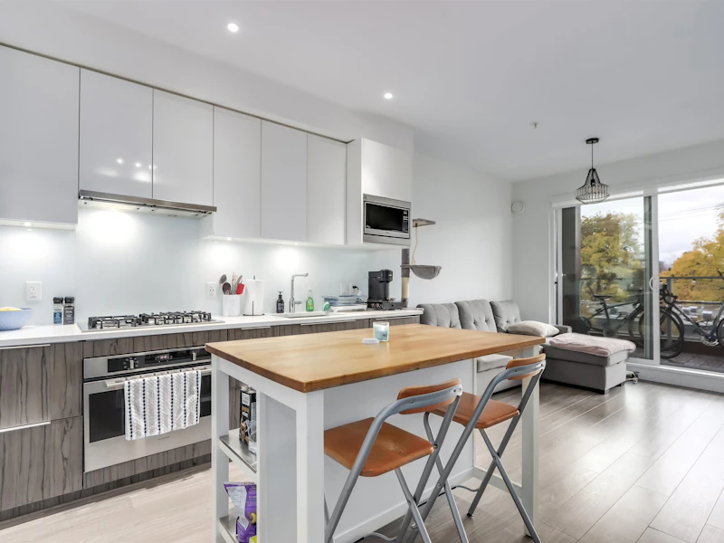 302 - 379 E Broadway Street, Vancouver BC