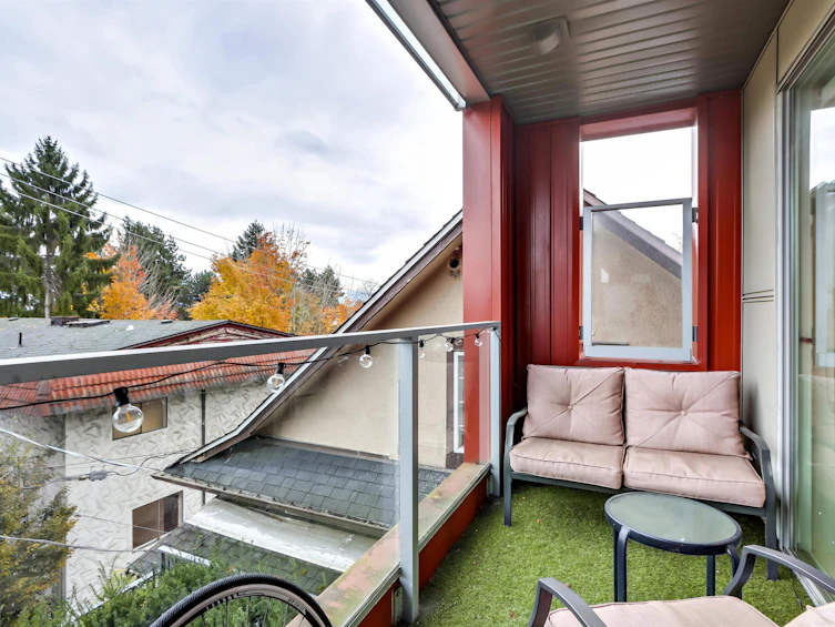 302-379 E Broadway, Vancouver, BC, V5T 1W6 - 6
