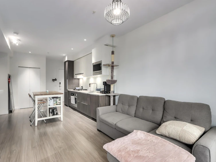 302-379 E Broadway, Vancouver, BC, V5T 1W6 - 10