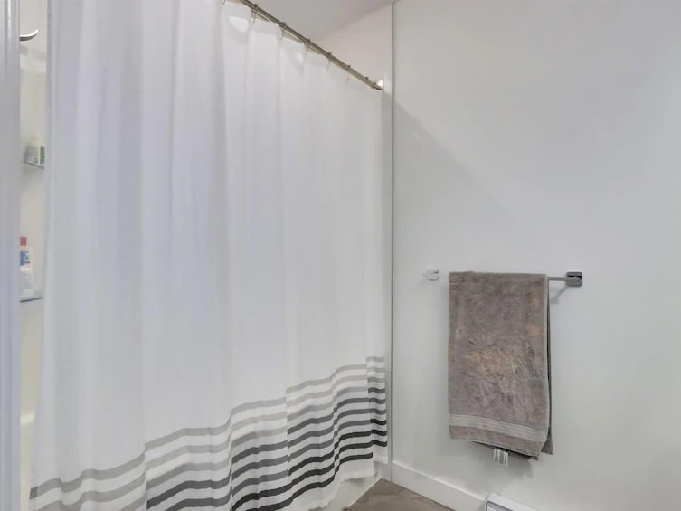 302-379 E Broadway, Vancouver, BC, V5T 1W6 - 18