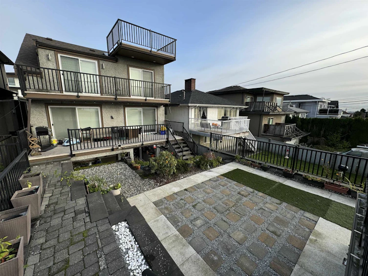 85 Glynde Avenue, Burnaby, BC, V5B 3J3 - 9