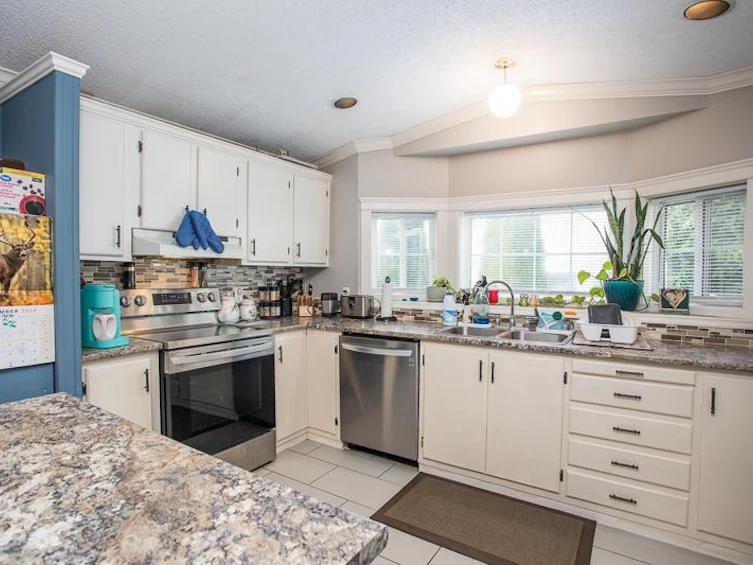 27201 Lougheed Highway, Maple Ridge, BC, V2W 1M4 - 8