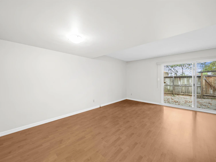 6810 Arlington Street, Vancouver, BC, V5S 3N9 - 6