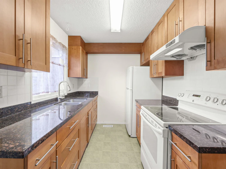 6810 Arlington Street, Vancouver, BC, V5S 3N9 - 8