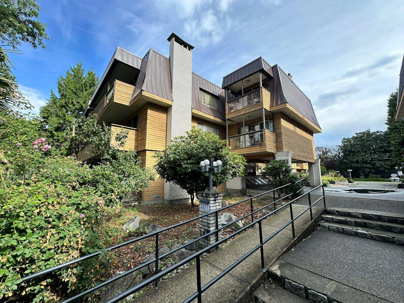 309 - 2277 E 30th Avenue, Vancouver BC V5N 5N1