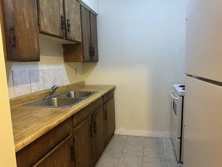 309-2277 E 30th Avenue, Vancouver, BC, V5N 5N1 - 5