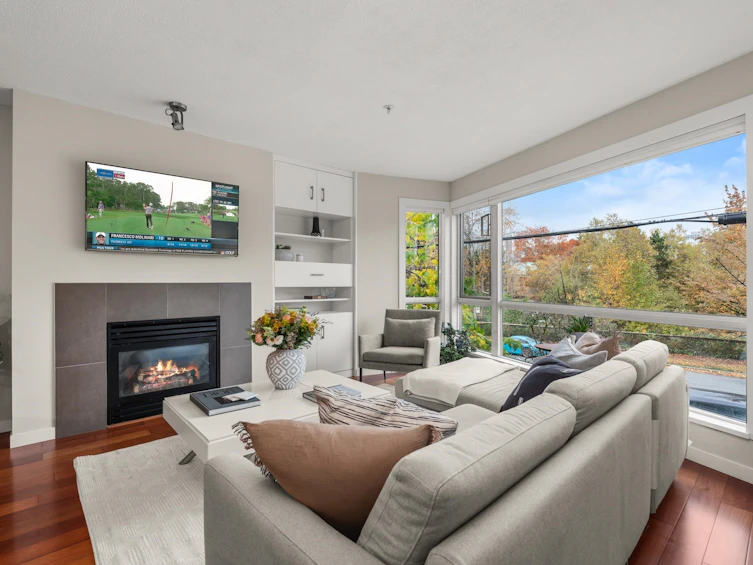 688 W 6th Avenue, Vancouver, BC, V5Z 1A3 - 3