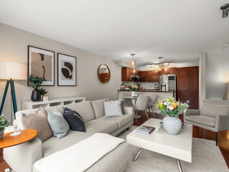 688 W 6th Avenue, Vancouver, BC, V5Z 1A3 - 4