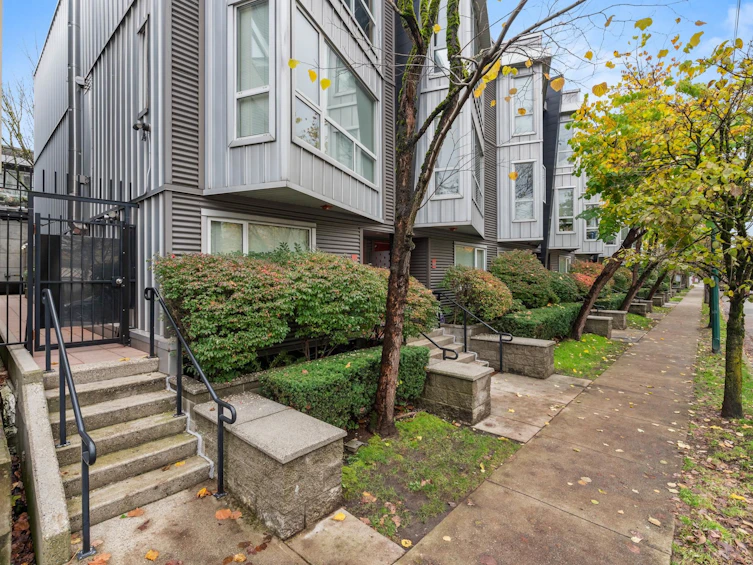 688 W 6th Avenue, Vancouver, BC, V5Z 1A3 - 22