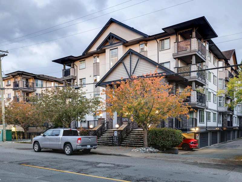 405 - 5474 198th Street, Langley BC V3A 1G2