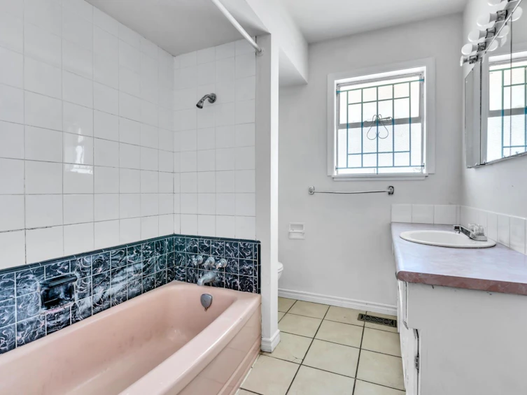 1362 E 60th Avenue, Vancouver, BC, V5X 2A9 - 15