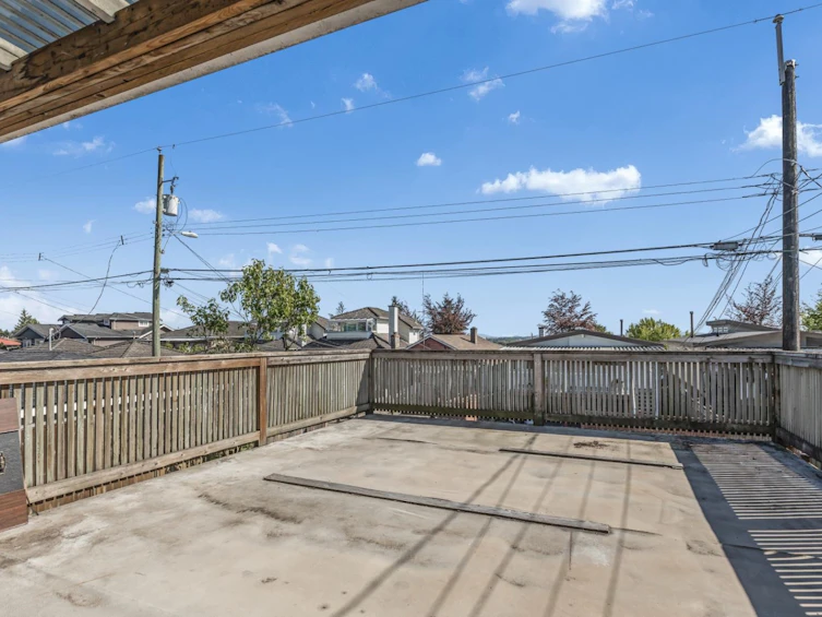 1362 E 60th Avenue, Vancouver, BC, V5X 2A9 - 16