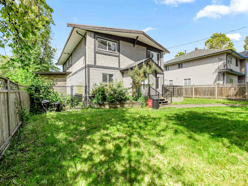 20531 113th Avenue, Maple Ridge BC V2X 1C9