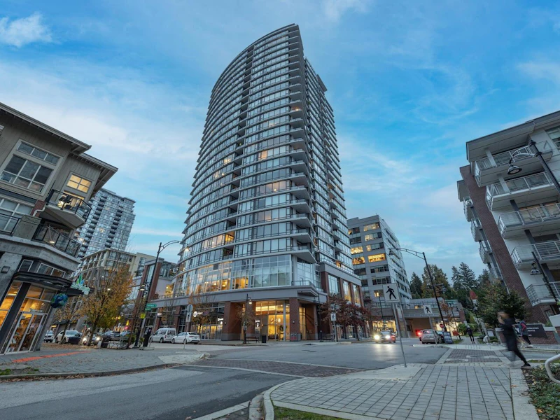 1002 - 400 Capilano Road, Port Moody BC V3H 0E1