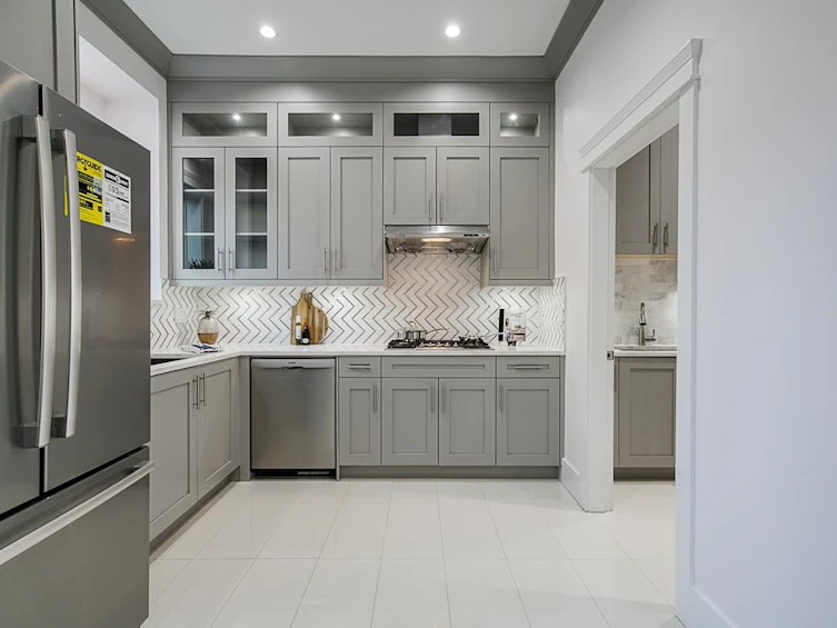 2768 E 25th Avenue, Vancouver, BC, V5R 1H7 - 9