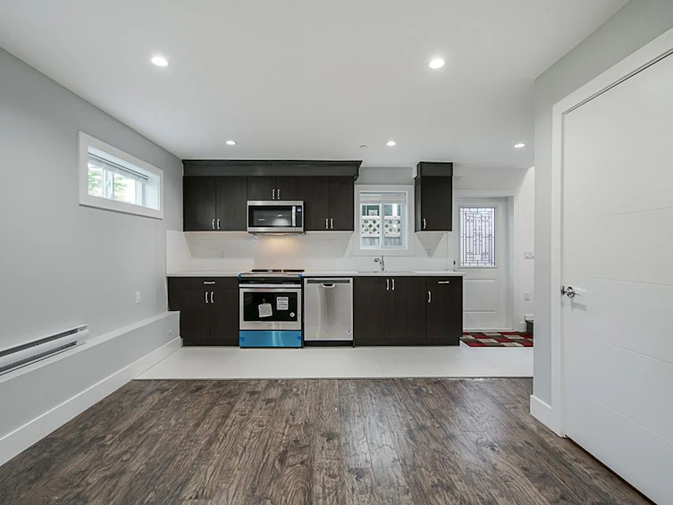 2768 E 25th Avenue, Vancouver, BC, V5R 1H7 - 29
