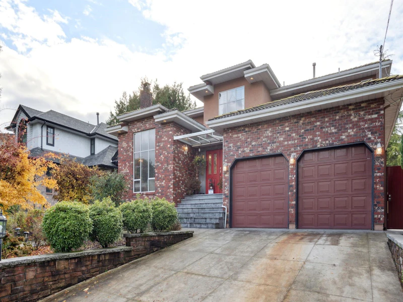 1387 Springer Avenue, Burnaby BC V5B 3M2