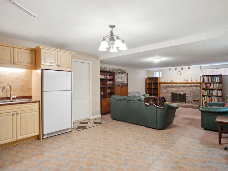 1387 Springer Avenue, Burnaby, BC, V5B 3M2 - 27