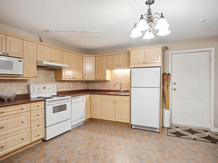 1387 Springer Avenue, Burnaby, BC, V5B 3M2 - 29