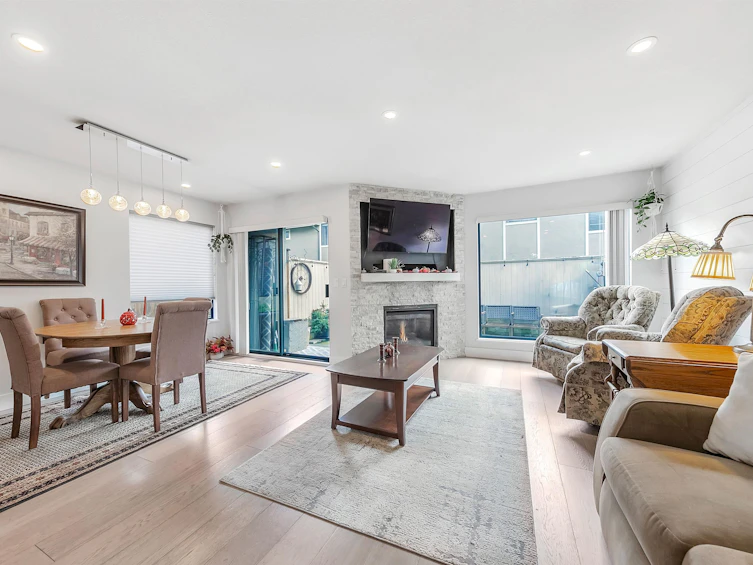 25-2133 St. Georges Avenue, North Vancouver, BC, V7L 3K5 - 2
