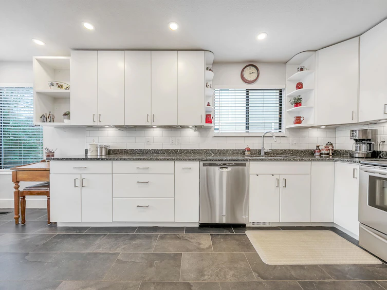 25-2133 St. Georges Avenue, North Vancouver, BC, V7L 3K5 - 6