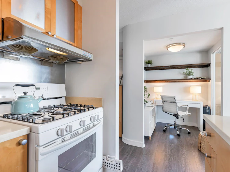 1005-1003 Burnaby Street, Vancouver, BC, V6E 4R7 - 13
