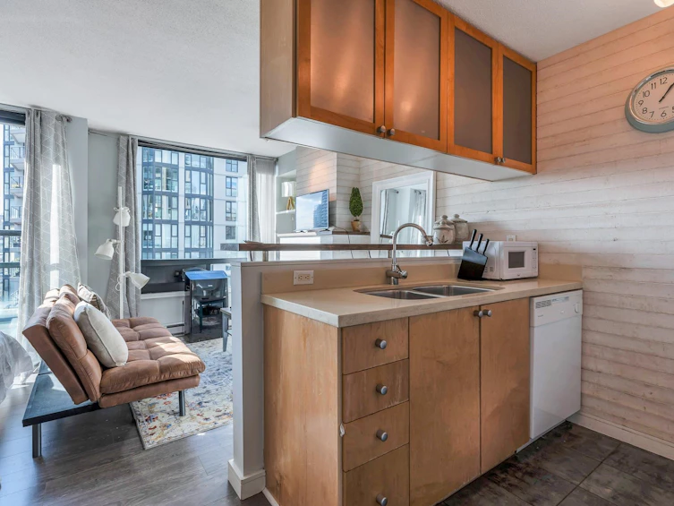 1005-1003 Burnaby Street, Vancouver, BC, V6E 4R7 - 9