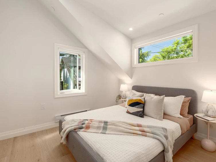 540 E 11th Avenue, Vancouver, BC, V5T 2C9 - 15