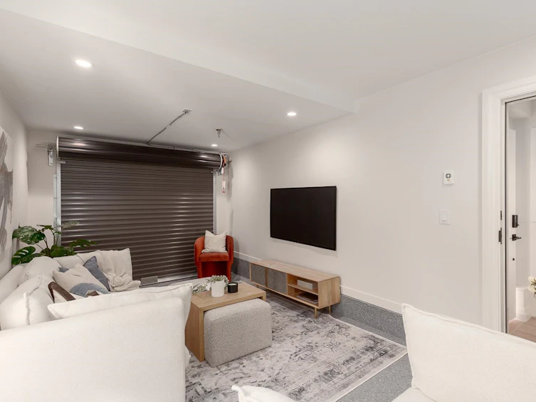 540 E 11th Avenue, Vancouver, BC, V5T 2C9 - 24