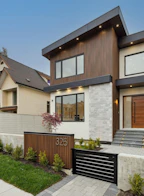 325 W 22nd Street