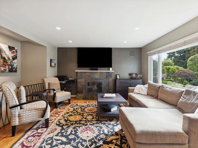1520 Burrill Avenue, North Vancouver, BC, V7K 1L9 - 4