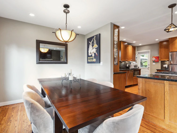 1520 Burrill Avenue, North Vancouver, BC, V7K 1L9 - 8