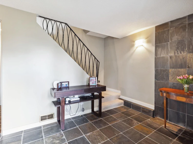 1520 Burrill Avenue, North Vancouver, BC, V7K 1L9 - 22