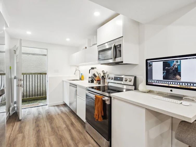 1520 Burrill Avenue, North Vancouver, BC, V7K 1L9 - 24