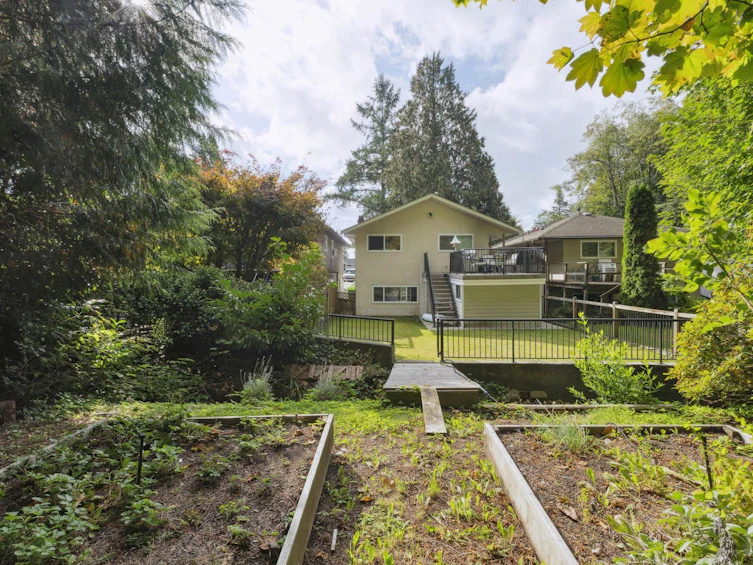 1520 Burrill Avenue, North Vancouver, BC, V7K 1L9 - 34
