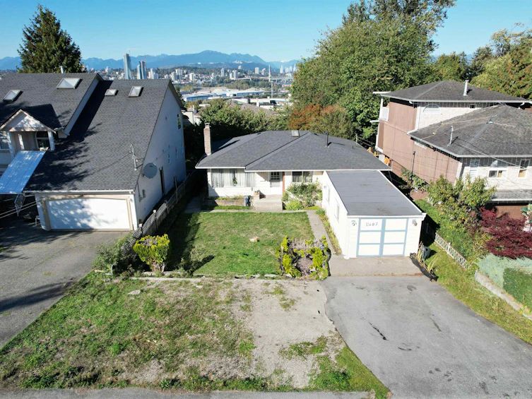 11687 98a Avenue, Surrey, BC, V3V 2L1