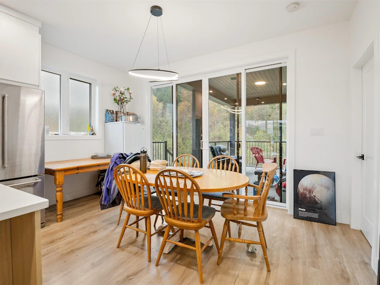 2048 Tiyata Boulevard, Pemberton, BC, V0N 2L1 - 4