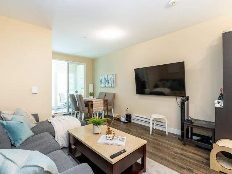215-2889 E 1st Avenue, Vancouver, BC, V5M 0G2 - 5