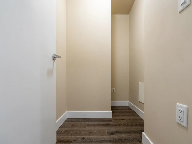 215-2889 E 1st Avenue, Vancouver, BC, V5M 0G2 - 20