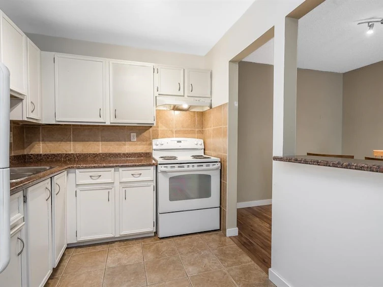 313-32870 George Ferguson Way, Abbotsford, BC, V2S 7K1 - 9
