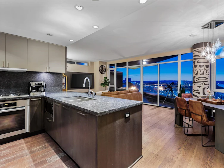 2701-1372 Seymour Street, Vancouver, BC, V6B 1L1 - 2