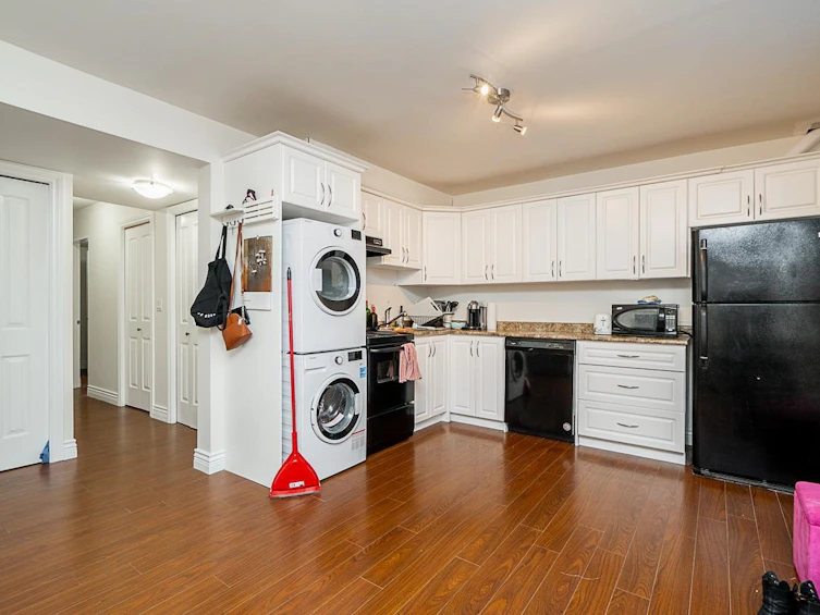 6883 192a Street, Surrey, BC, V4N 0B7 - 26