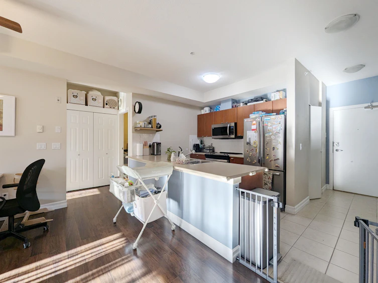 408-10088 148 Street, Surrey, BC, V3R 3M9 - 7