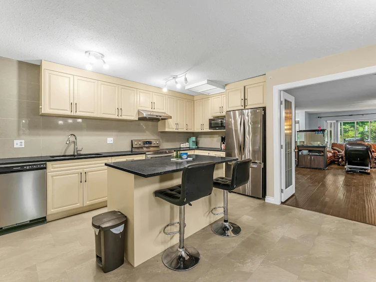 14225 18 Avenue, Surrey, BC, V4A 7C1 - 16