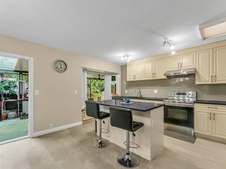14225 18 Avenue, Surrey, BC, V4A 7C1 - 17