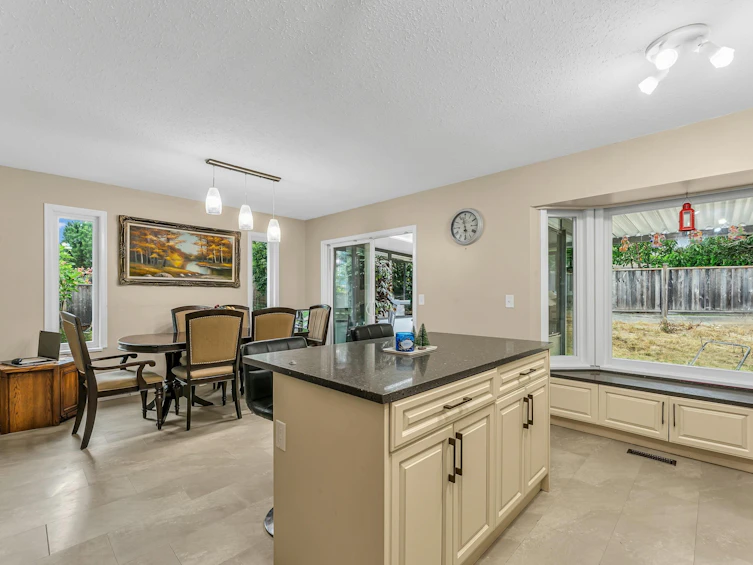 14225 18 Avenue, Surrey, BC, V4A 7C1 - 20