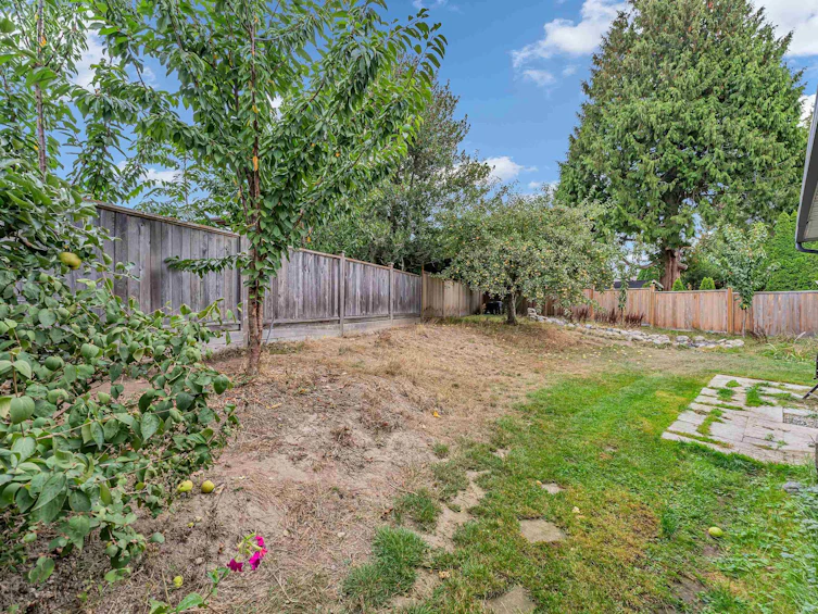 14225 18 Avenue, Surrey, BC, V4A 7C1 - 34