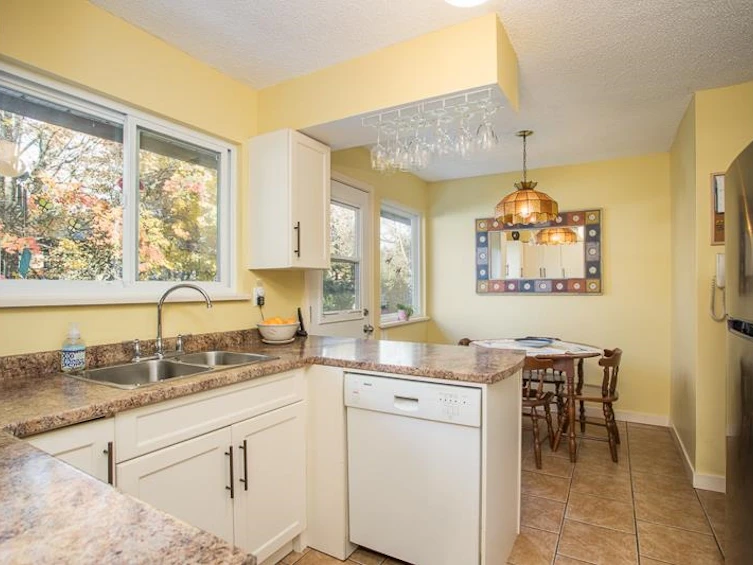 3861 Clematis Crescent, Port Coquitlam, BC, V3B 4A9 - 3