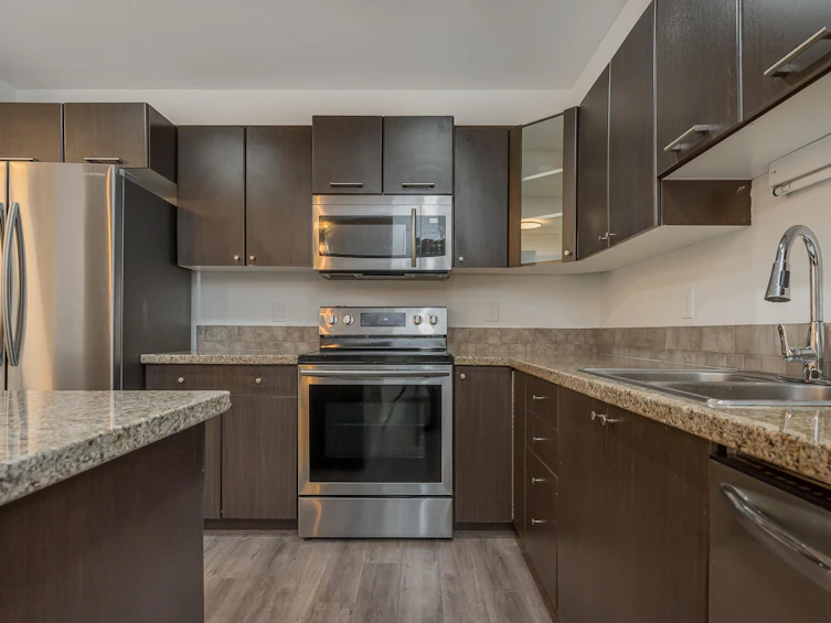 111-5488 198 Street, Langley, BC, V3A 1G2 - 7