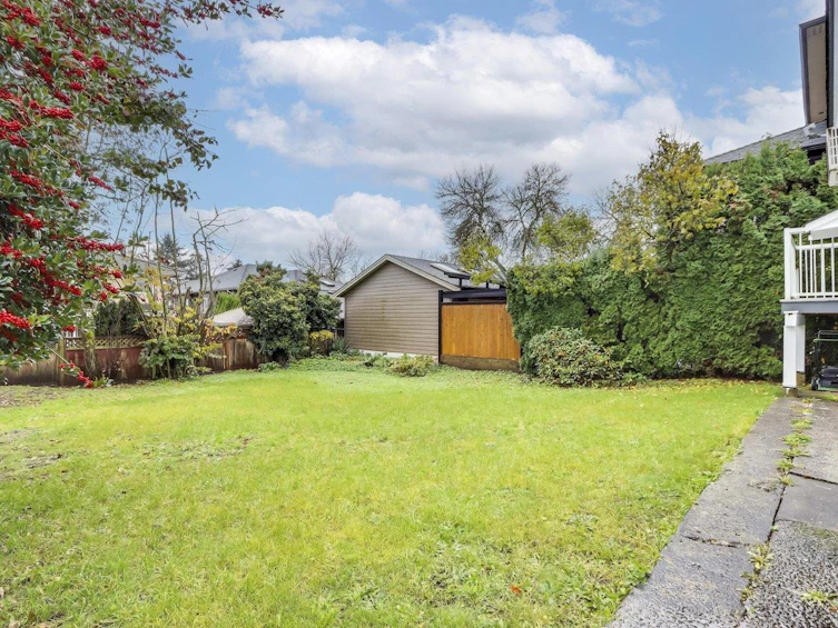 7820 14th Avenue, Burnaby, BC, V3N 2B2 - 20